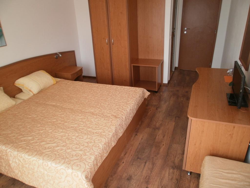 Europa Guest House Китен Стая снимка